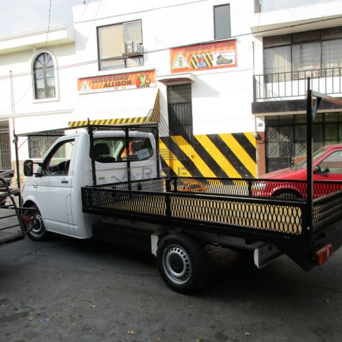 Adaptación de estructura desmontable a camioneta