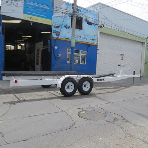 Remolque tipo náutico para transportar una lancha de 32 pies