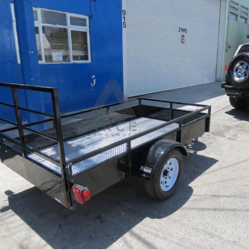 Remolque para moto o cuatrimoto con piso de aluminio
