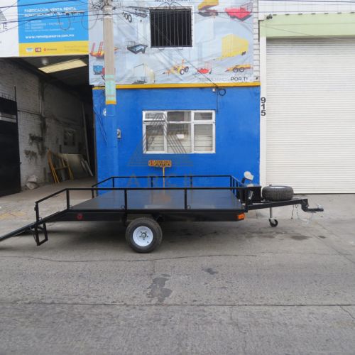 Remolque de diseño especial fabricado para transporte de bagón de tren tirado por su winch frontal