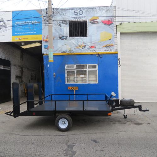 Remolque de diseño especial fabricado para transporte de bagón de tren tirado por su winch frontal