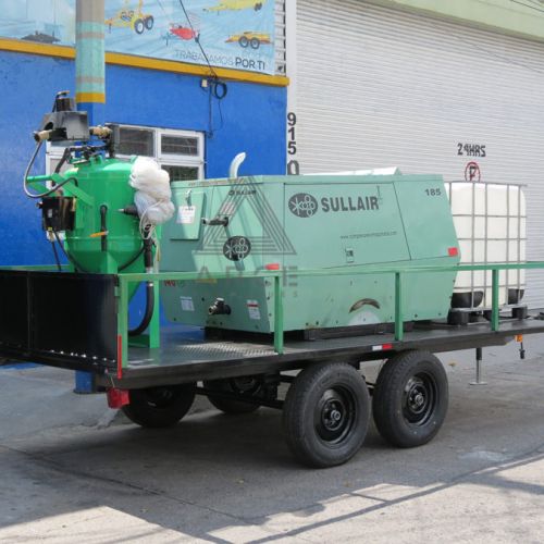 Remolque tipo plataforma de cama alta para transporte de planta de tratamiento con barandales para asegurar la carga